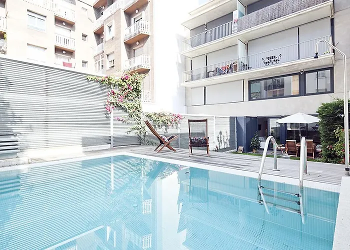 My Space Private Pool Garden * Barcelona